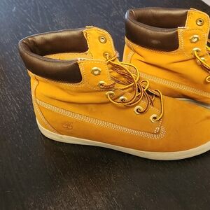 Timberland Tan Ankle Londyn Boots with Nubuck Leather